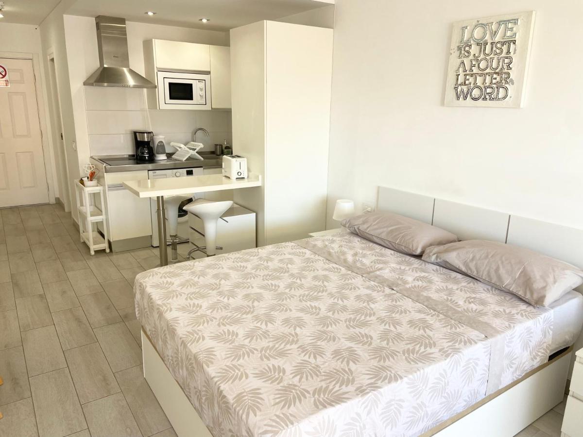 Top Floor, Panoramic Studio, Heated Pool Los Cristianos  Eksteriør bilde